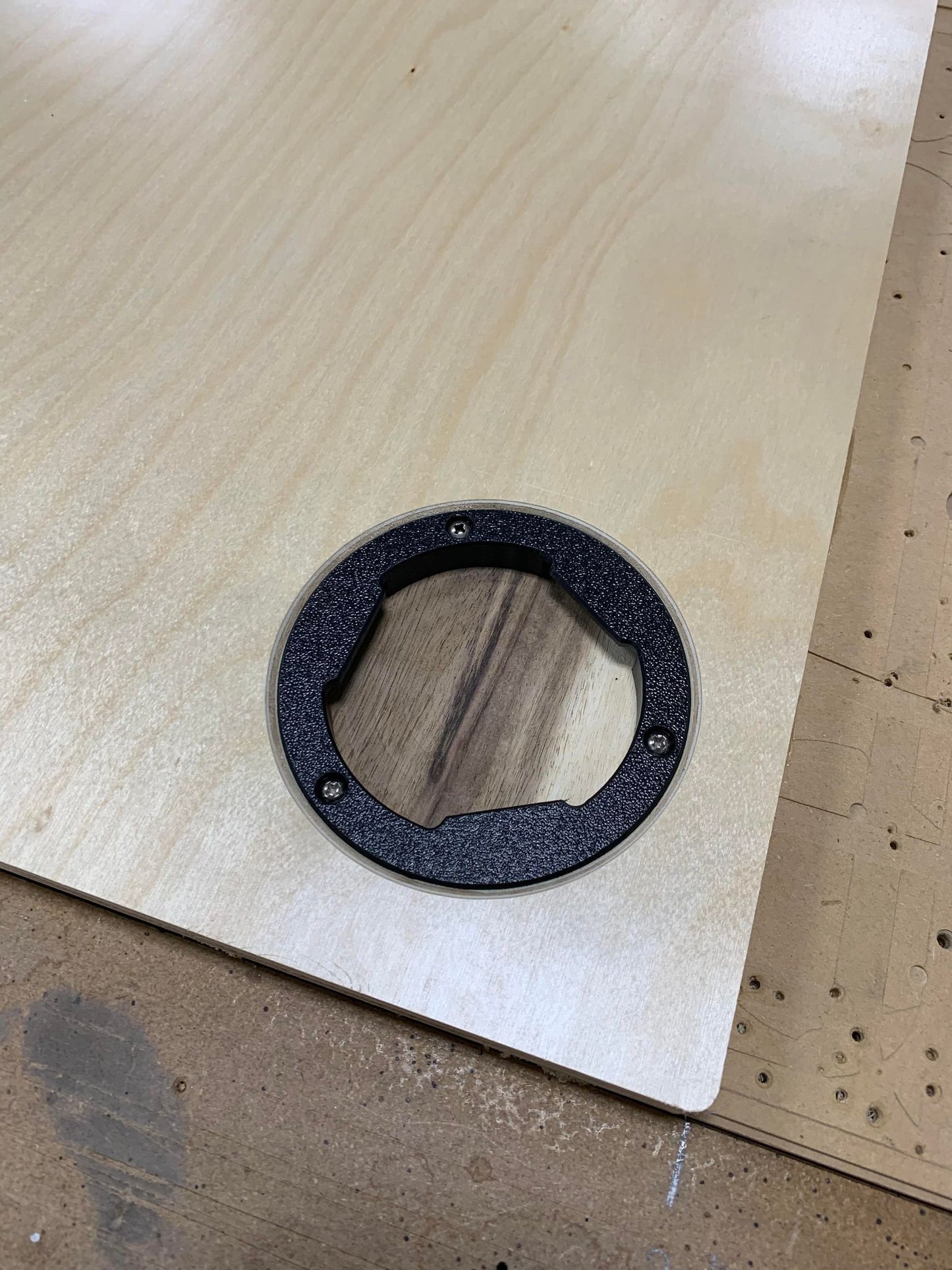 STV Racking™ Packout™ Cup Mount